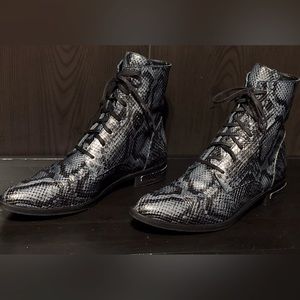 Freda Salvador Ralf Boot size 10 in denim snake.
